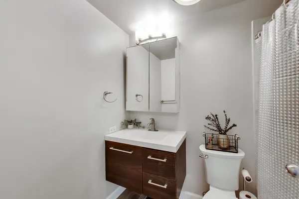 $239,000 | 5320 North Sheridan Road, Unit 2507, Chicago, IL 60640