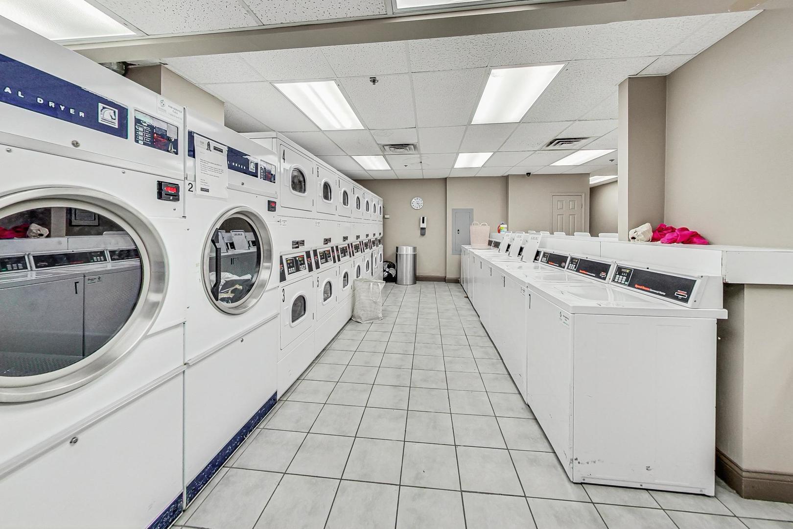 5320 North Sheridan Road, Unit 2507 Chicago, IL 60640 - Photo 35 of 41