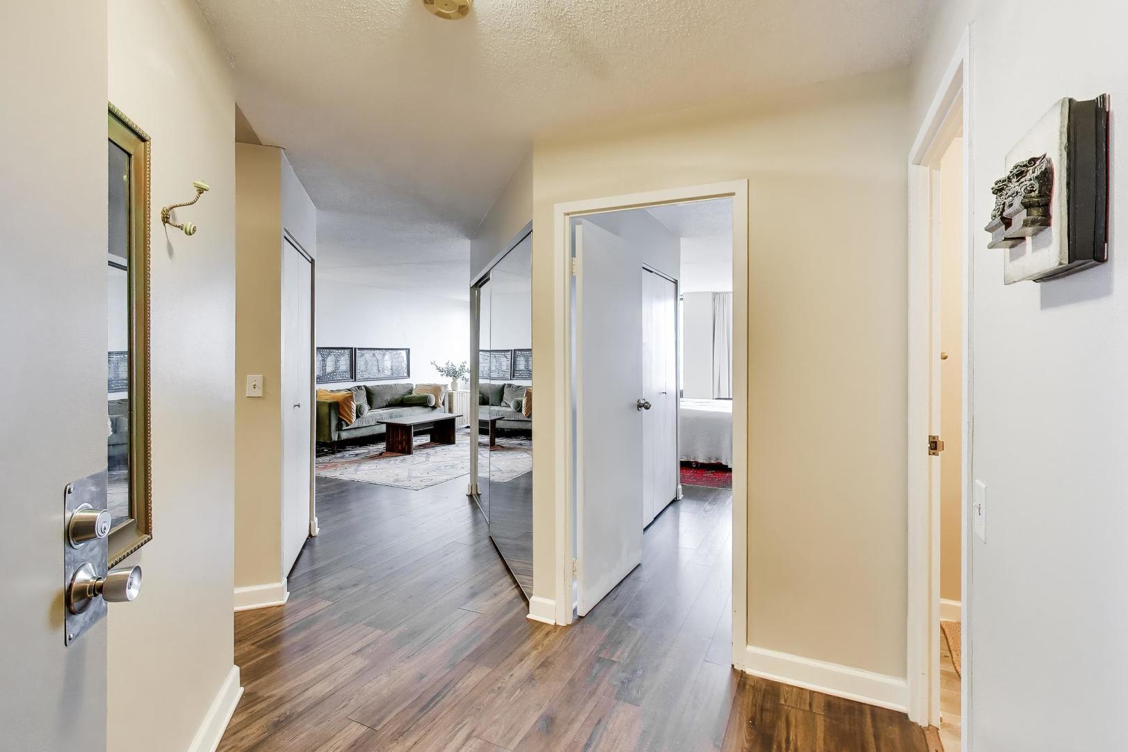 5320 North Sheridan Road, Unit 2507 Chicago, IL 60640 - Photo 8 of 41