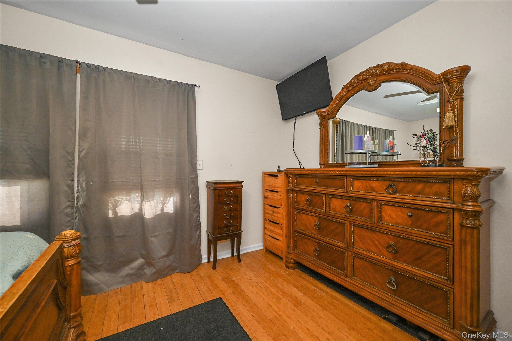 64-48 58th Road Queens, NY 11378 - Photo 12 of 19