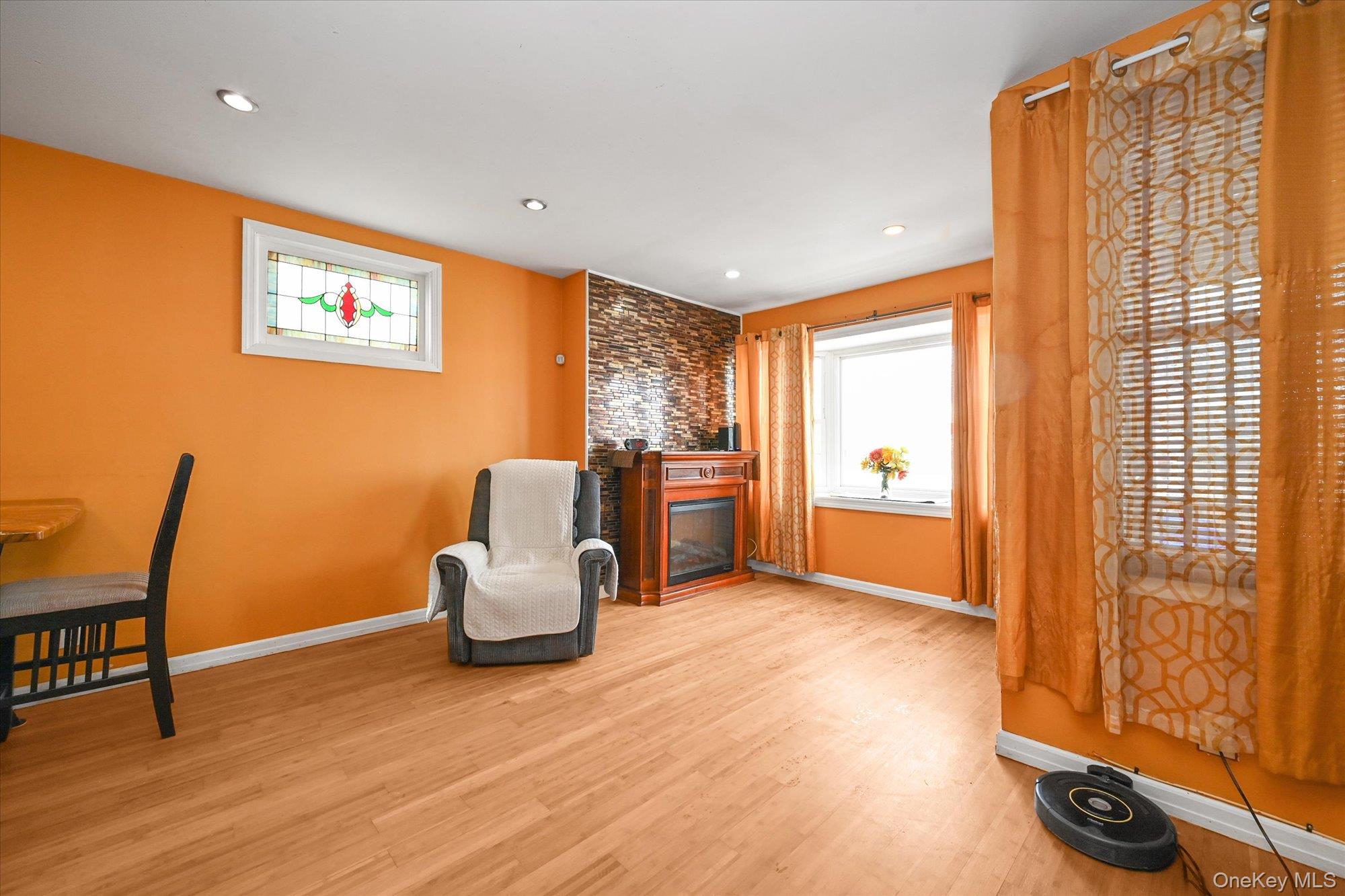 64-48 58th Road Queens, NY 11378 - Photo 5 of 19