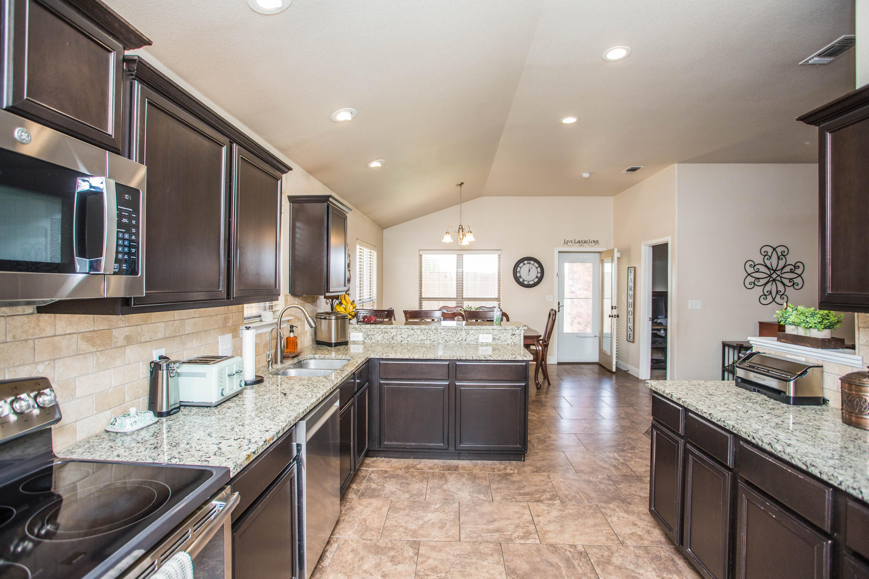 6929 37th Street Lubbock, TX 79407 - Photo 23 of 45 5V2A7287