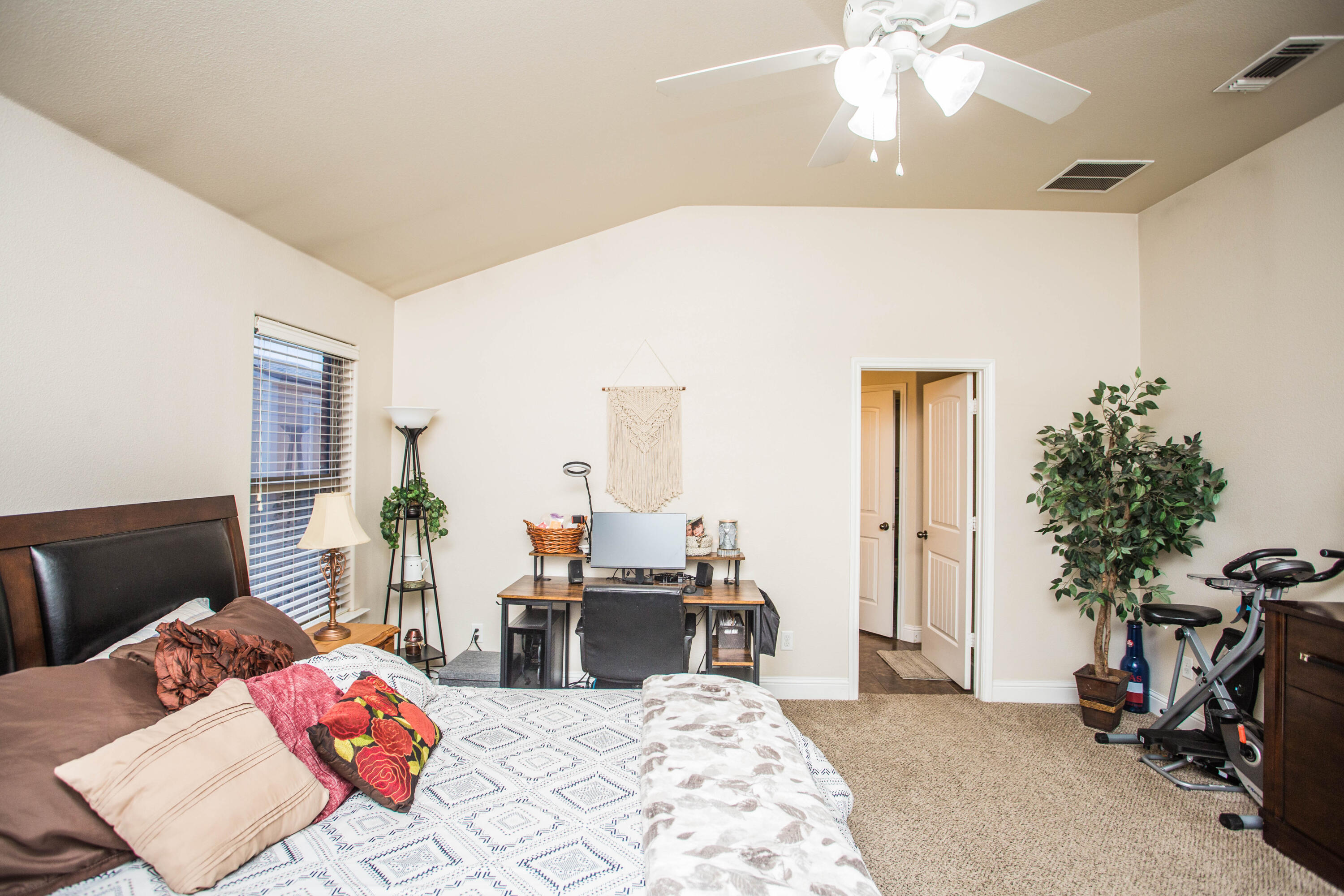 6929 37th Street Lubbock, TX 79407 - Photo 32 of 45 5V2A7296