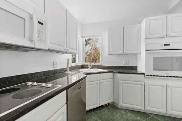 $589,000 | 14 Sterling Springs Drive, Hartford, VT 05001