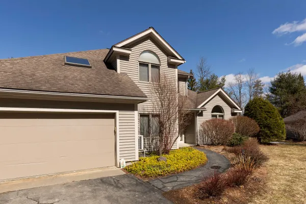 $589,000 | 14 Sterling Springs Drive, Hartford, VT 05001