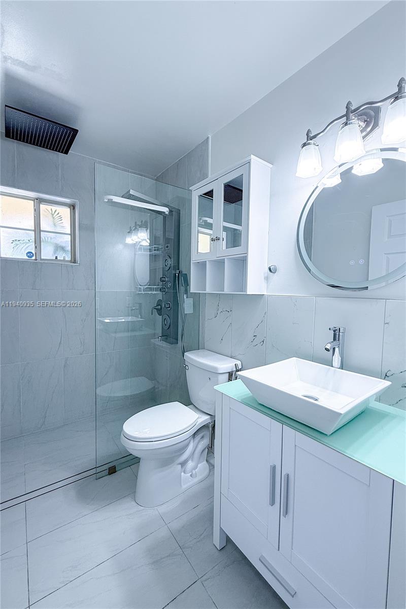 16944 Southwest 144th Court Miami, FL 33177 - Photo 12 of 33