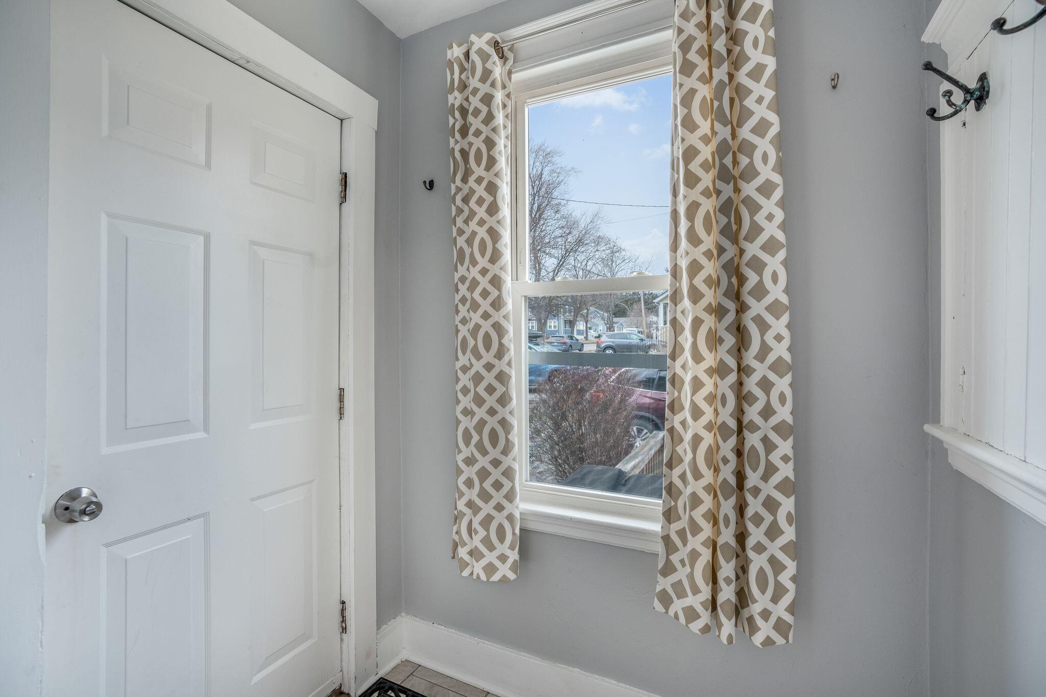 336 Ocean Avenue Portland, ME 04103 - Photo 24 of 37 DSC03416