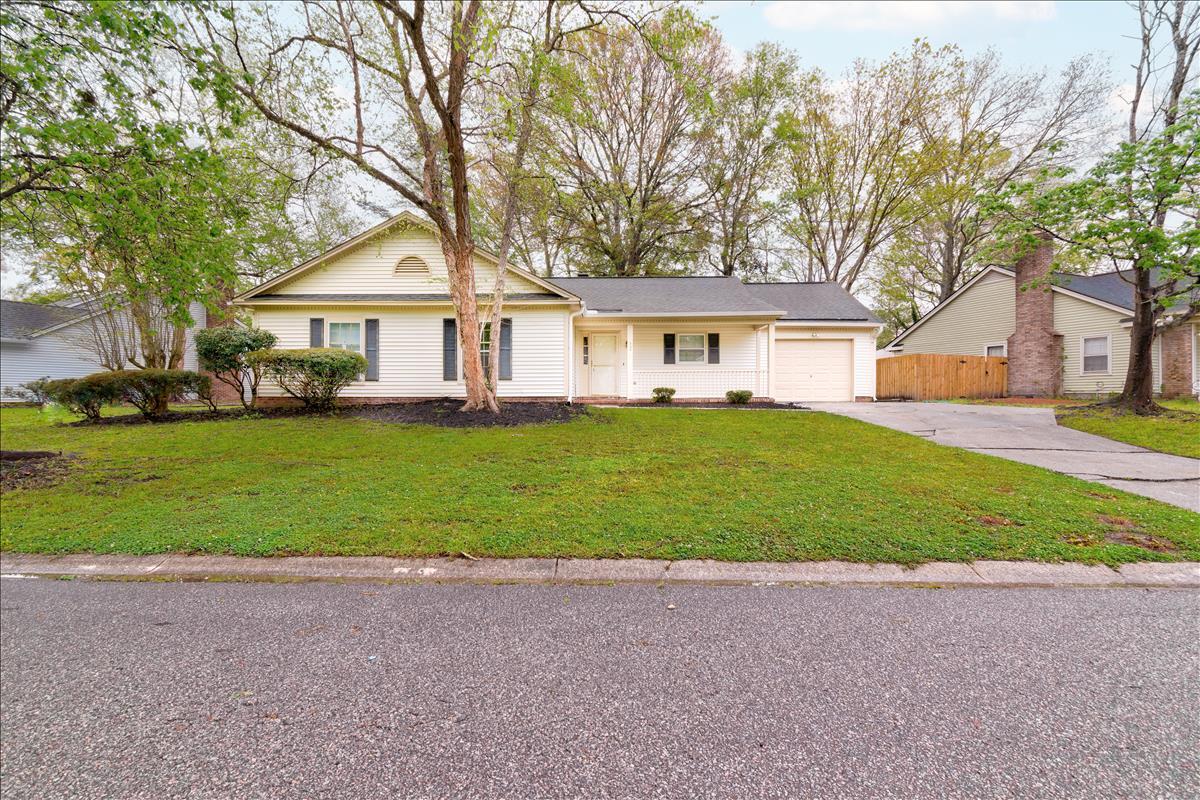 303 Hamlet Road Summerville, SC 29485 - Photo 1 of 16 303 Hamlet Rd Summerville (2 of 20)
