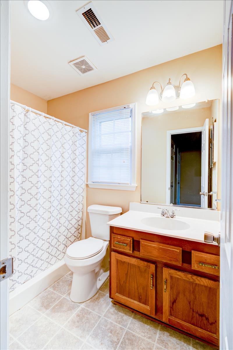 303 Hamlet Road Summerville, SC 29485 - Photo 14 of 16 303 Hamlet Rd Summerville (12 of 20)