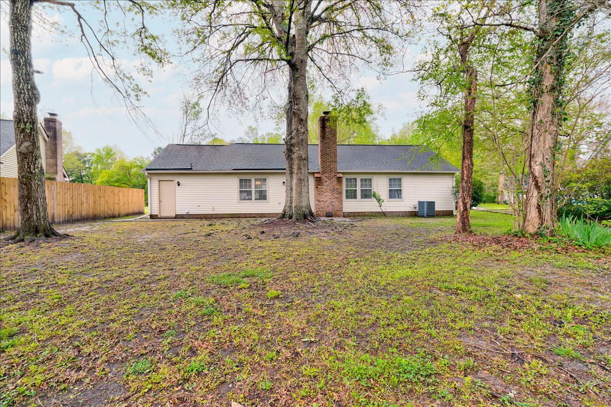 303 Hamlet Road Summerville, SC 29485 - Photo 16 of 16 303 Hamlet Rd Summerville (19 of 20)