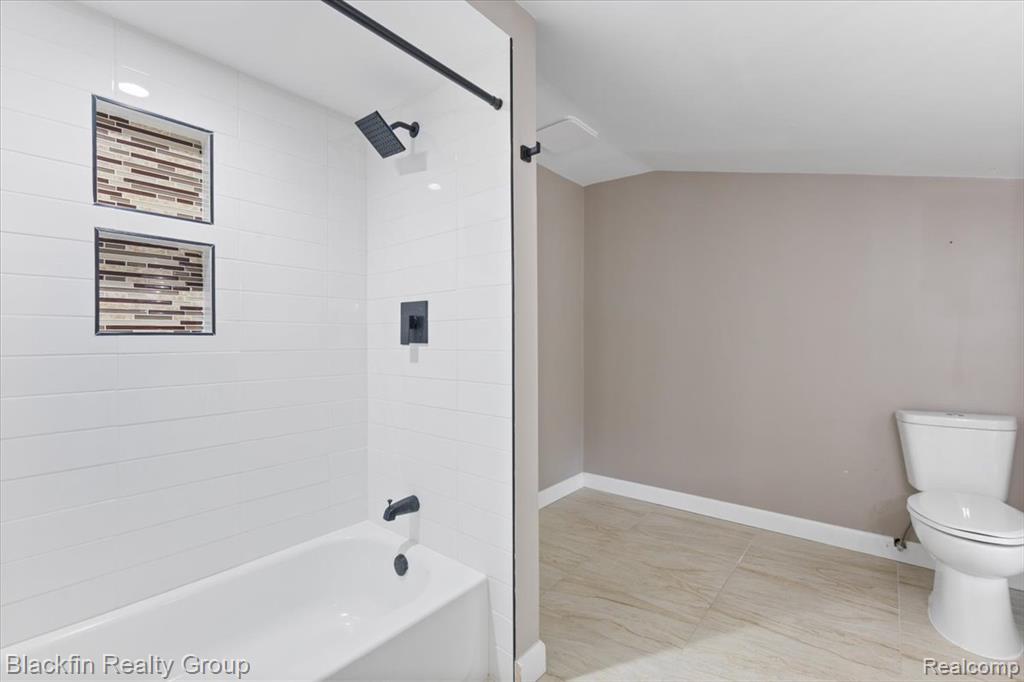 1415 John R Road Rochester, MI 48307 - Photo 18 of 40