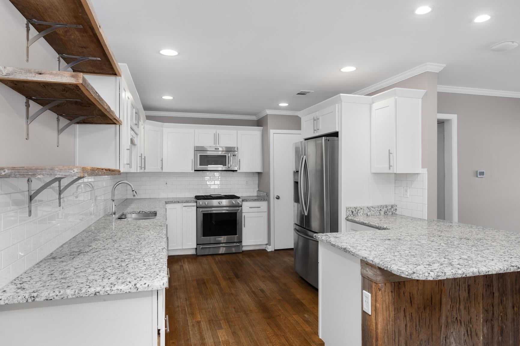 4151 Barfield Road Memphis, TN 38117 - Photo 17 of 36