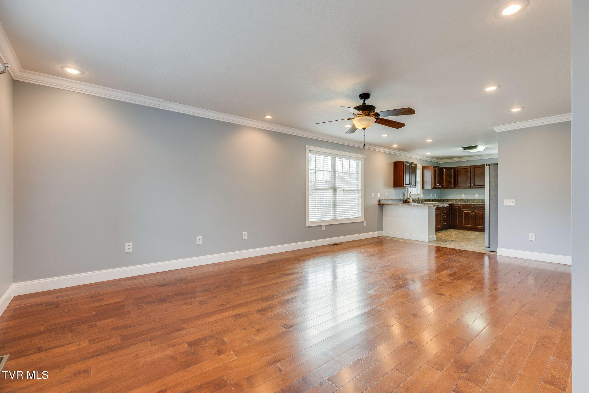 514 Spring Street Jonesborough, TN 37659 - Photo 6 of 30 006