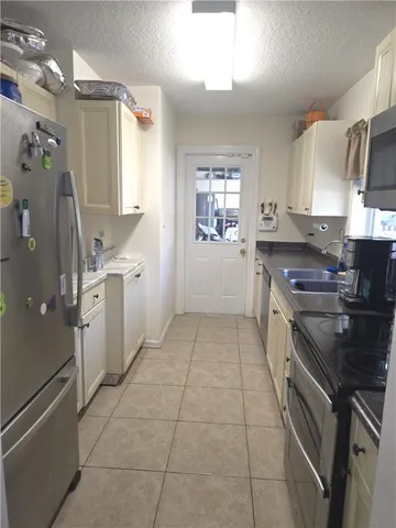 $2,200 | 1110 19th Avenue Southwest, Vero Beach, FL 32962