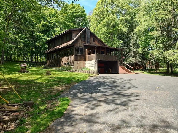 $299,000 | 80 Pearl Street, Lyons, NY 14489
