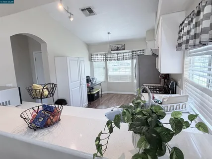 $520,000 | 8551 Summer Knoll Way, Elk Grove, CA 95624