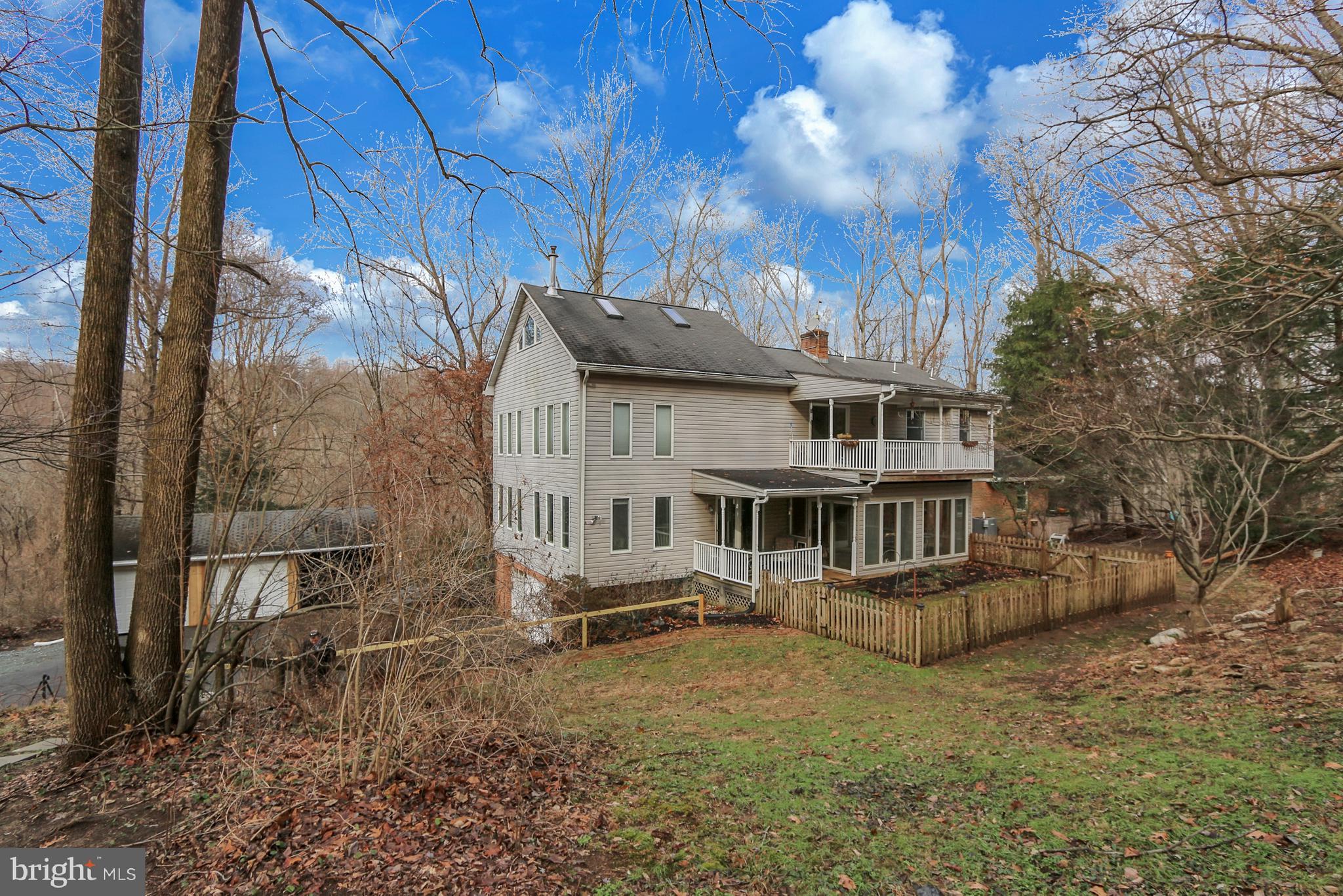 Beautiful Landenberg Location!