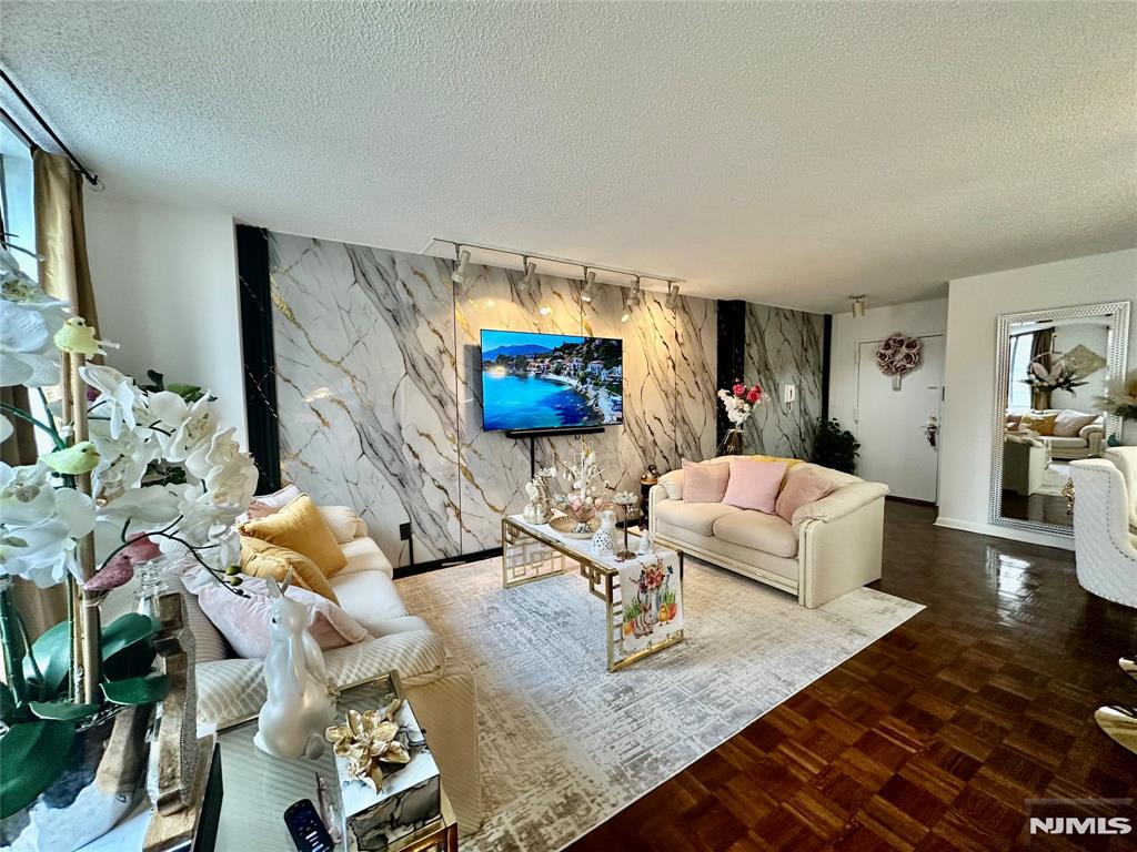 160 Overlook Avenue, Unit 2D Hackensack, NJ 07601 - Photo 8 of 28
