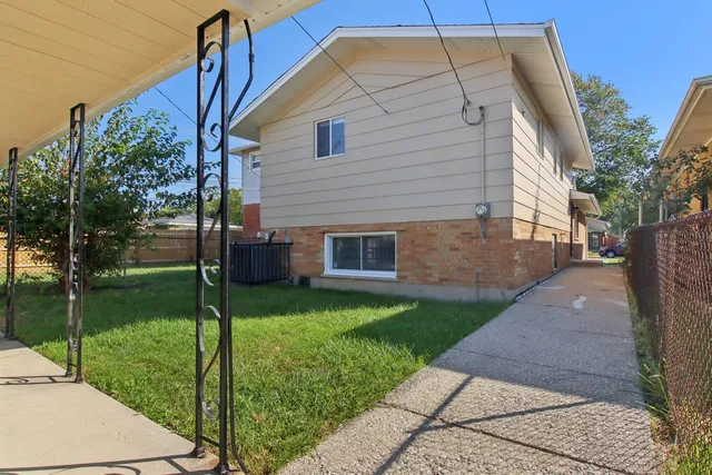 $284,000 | 11518 South Aberdeen Street, Chicago, IL 60643