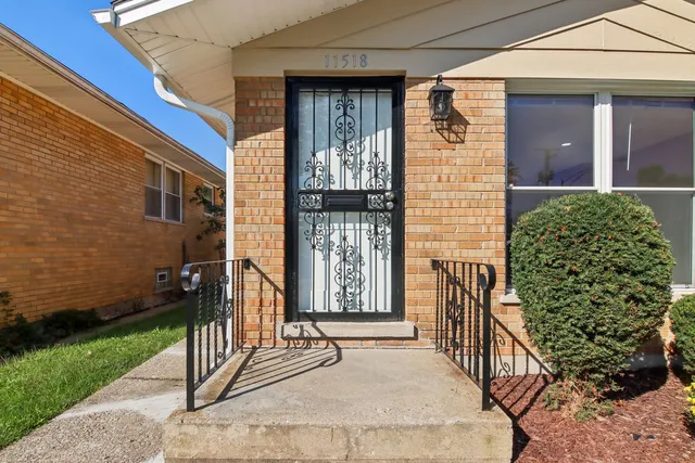 $284,000 | 11518 South Aberdeen Street, Chicago, IL 60643