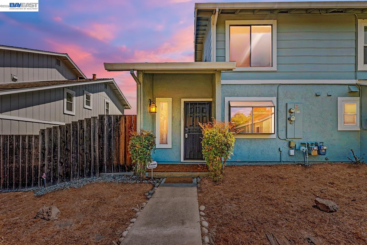 3285 Monika Lane Hayward, CA 94541 - Photo 3 of 57