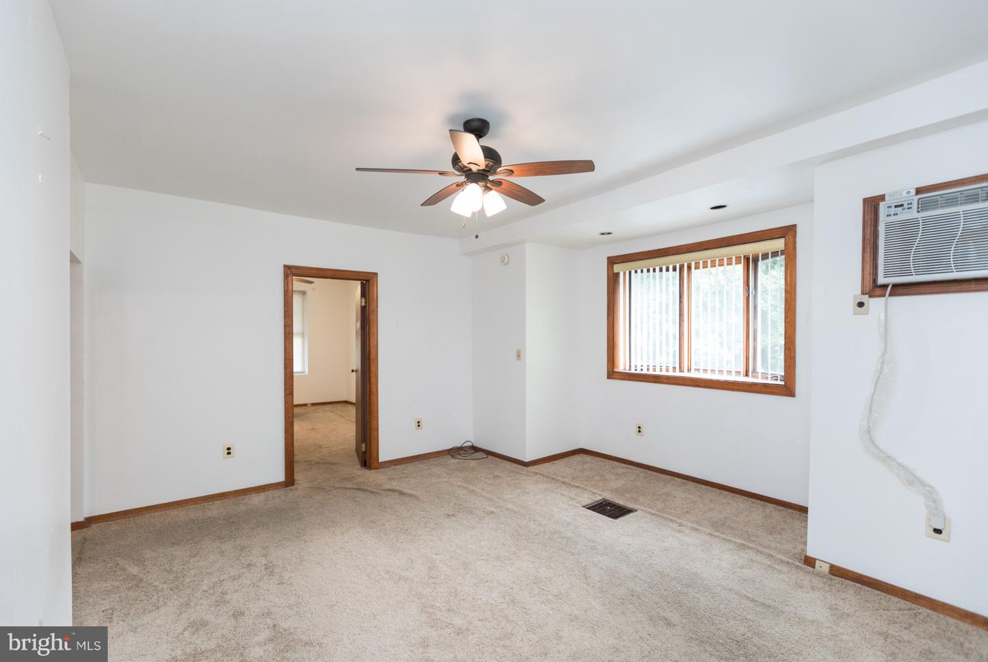 4320 Rhawn Street Philadelphia, PA 19136 - Photo 6 of 25