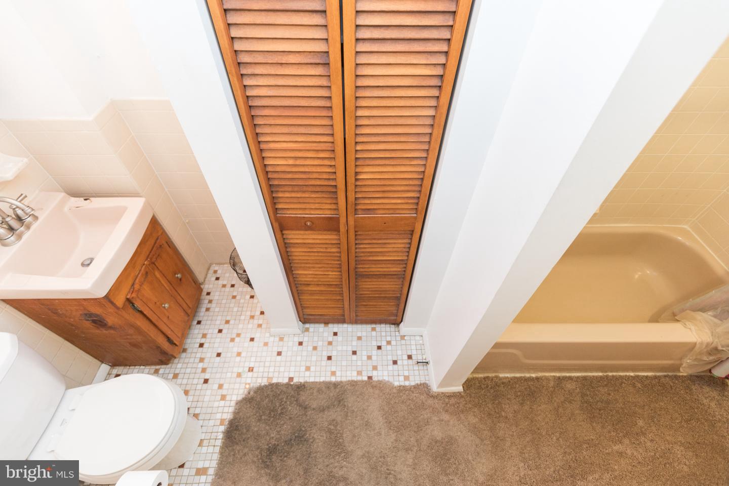 4320 Rhawn Street Philadelphia, PA 19136 - Photo 9 of 25