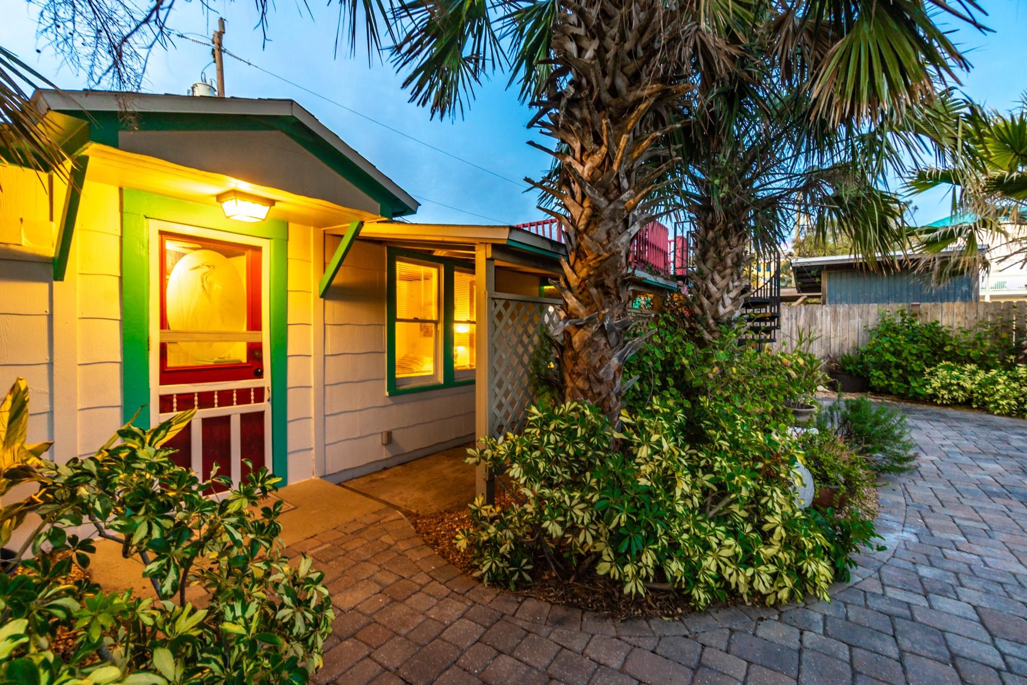 51 Beachcomber Way St. Augustine, FL 32084 - Photo 2 of 46 a house with swimming pool in front of it