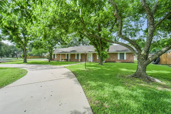 $284,900 | 705 Darlene Lane, Wallis, TX 77485