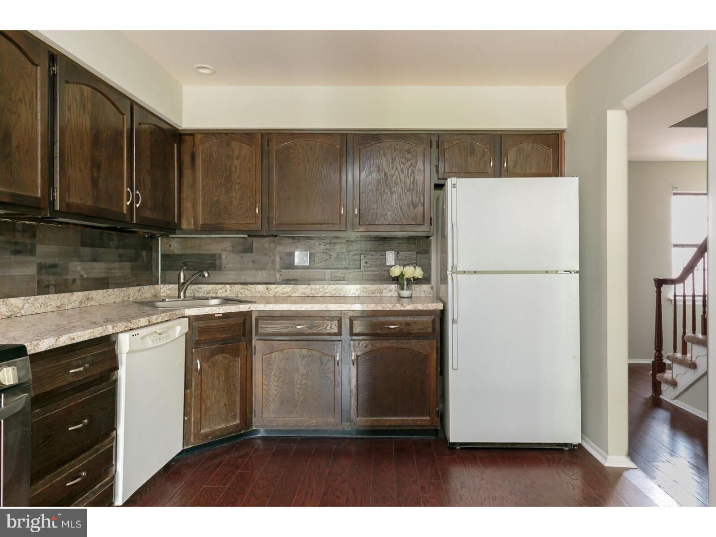 85 Farnwood Road Mount Laurel, NJ 08054 - Photo 4 of 25