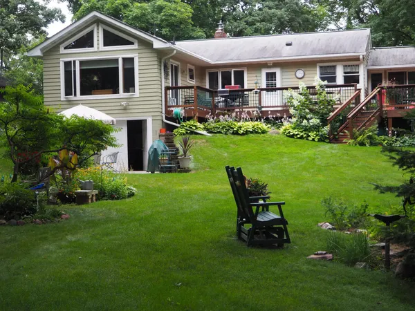 $424,900 | 6466 Stillwater Boulevard North, St. Paul, MN 55128