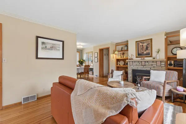 $424,900 | 6466 Stillwater Boulevard North, St. Paul, MN 55128