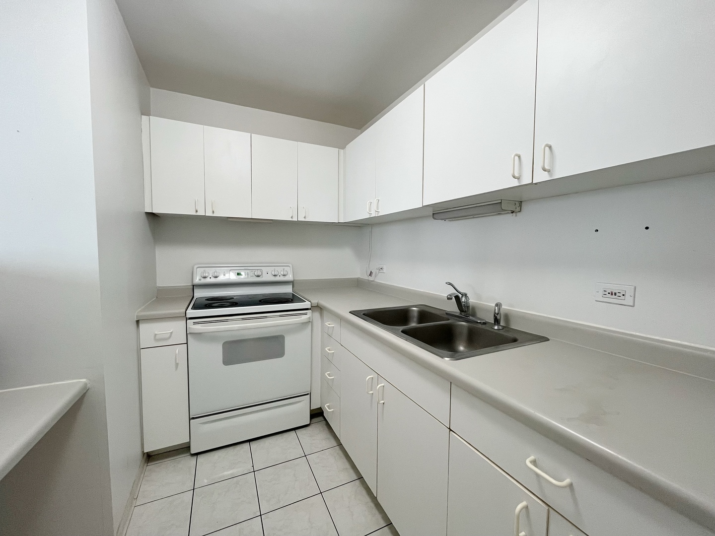 5320 North Sheridan Road, Unit 2110 Chicago, IL 60640 - Photo 8 of 17