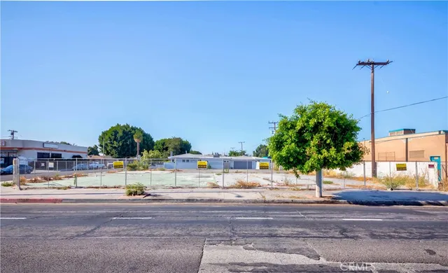 $525,000 | 2416 East Alondra Boulevard, Compton, CA 90221