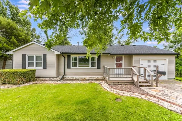 $180,000 | 503 East McKissock Street, Knob Noster, MO 65336