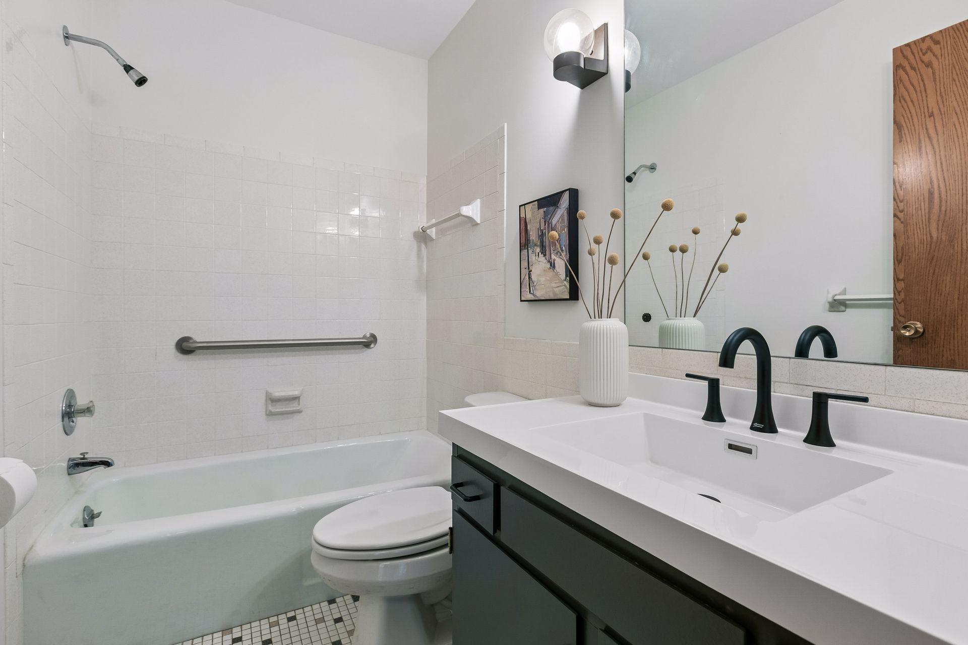 2220 Midland Grove Road, Unit 311 Roseville, MN 55113 - Photo 17 of 42