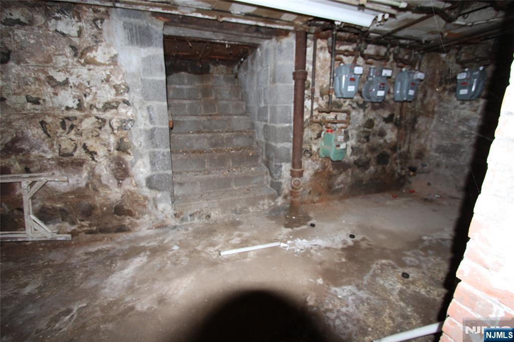 502 Summer Street Paterson, NJ 07501 - Photo 37 of 42