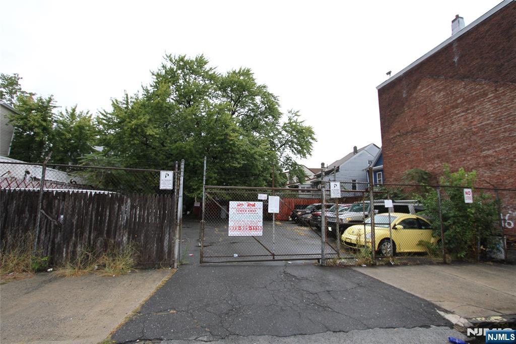 502 Summer Street Paterson, NJ 07501 - Photo 4 of 42