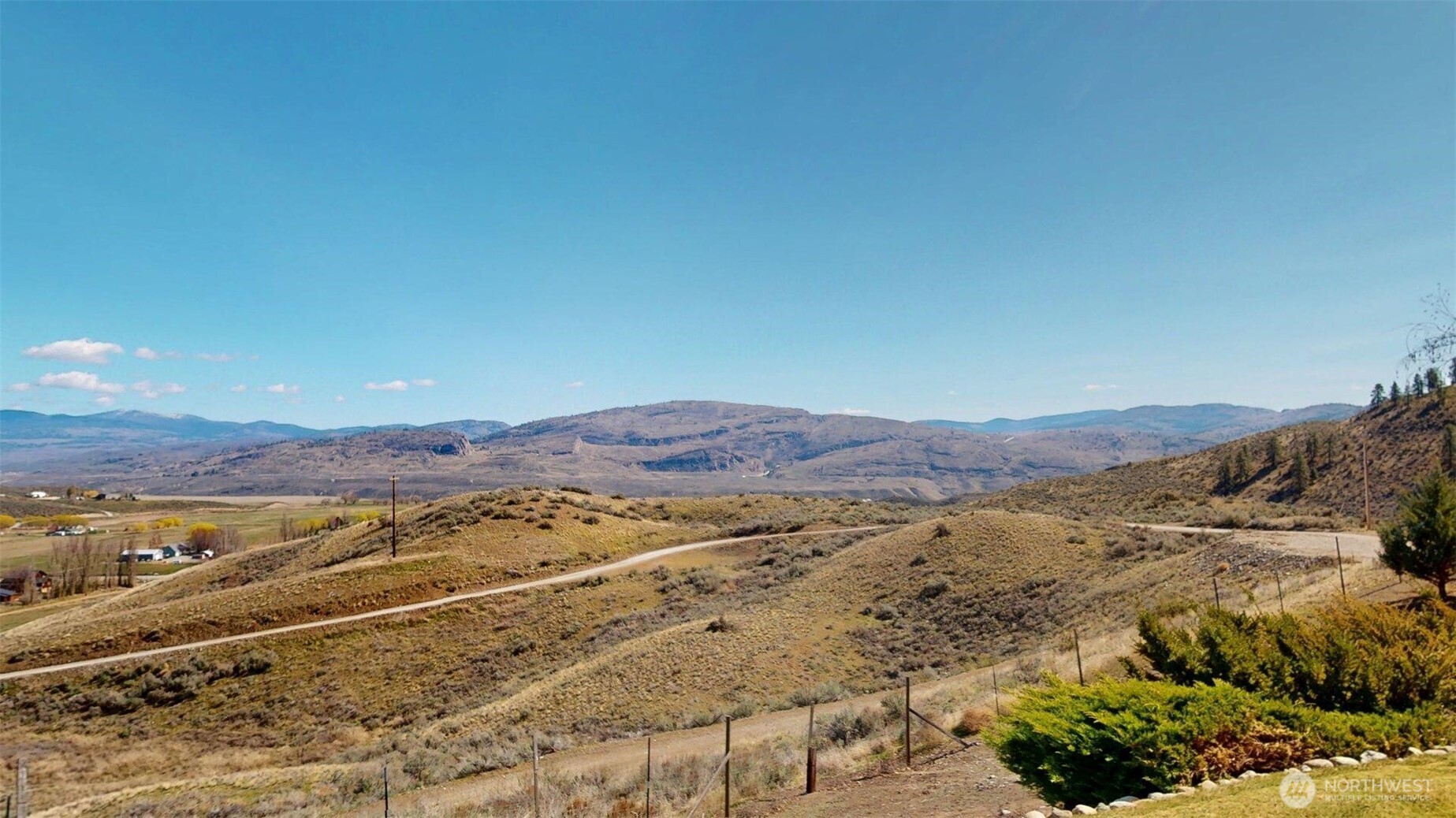 1811 Pine Creek Road Tonasket, WA 98855 - Photo 19 of 38 a view of mountain with lake