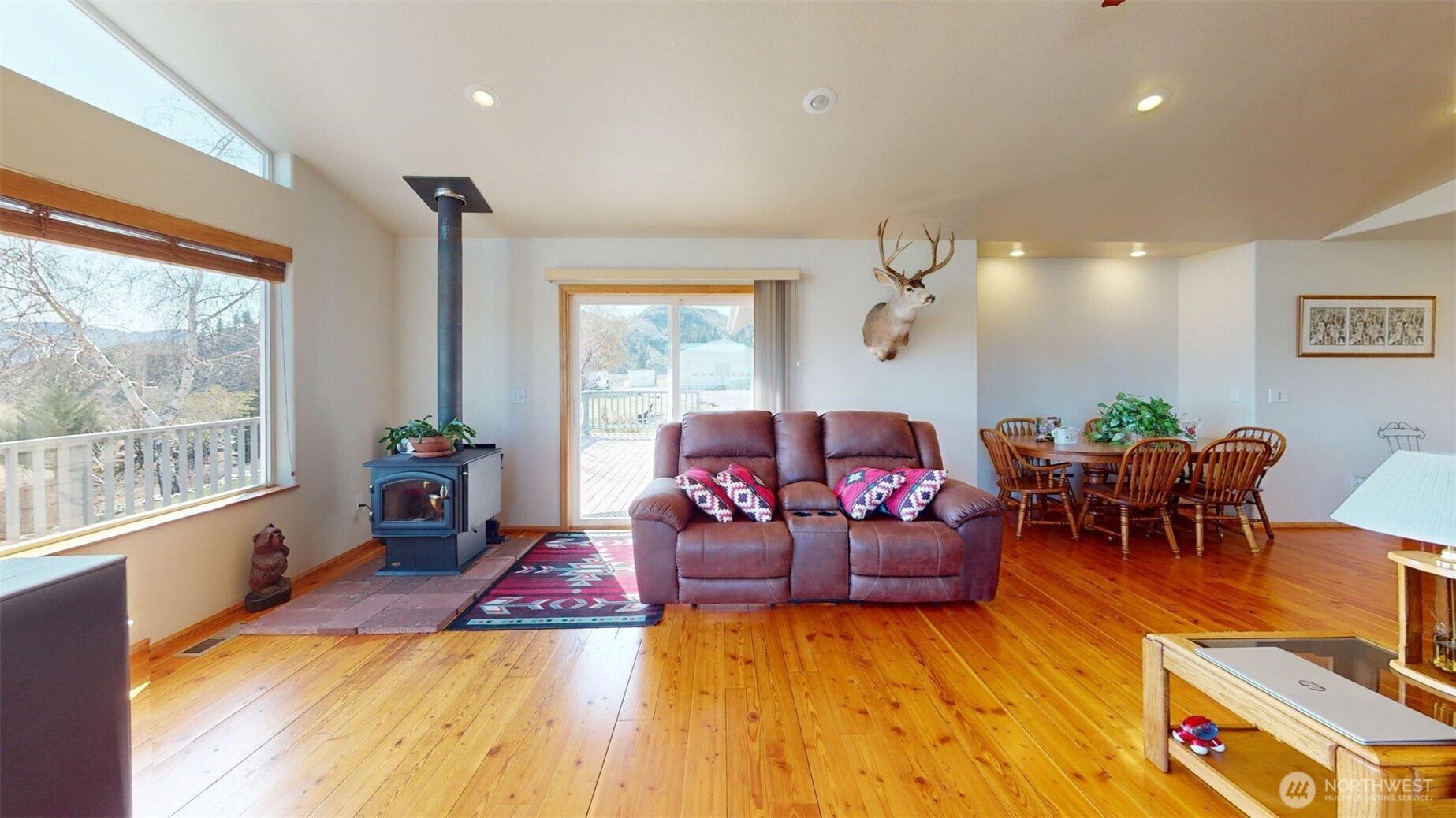 1811 Pine Creek Road Tonasket, WA 98855 - Photo 5 of 38 a living room with furniture and a large window