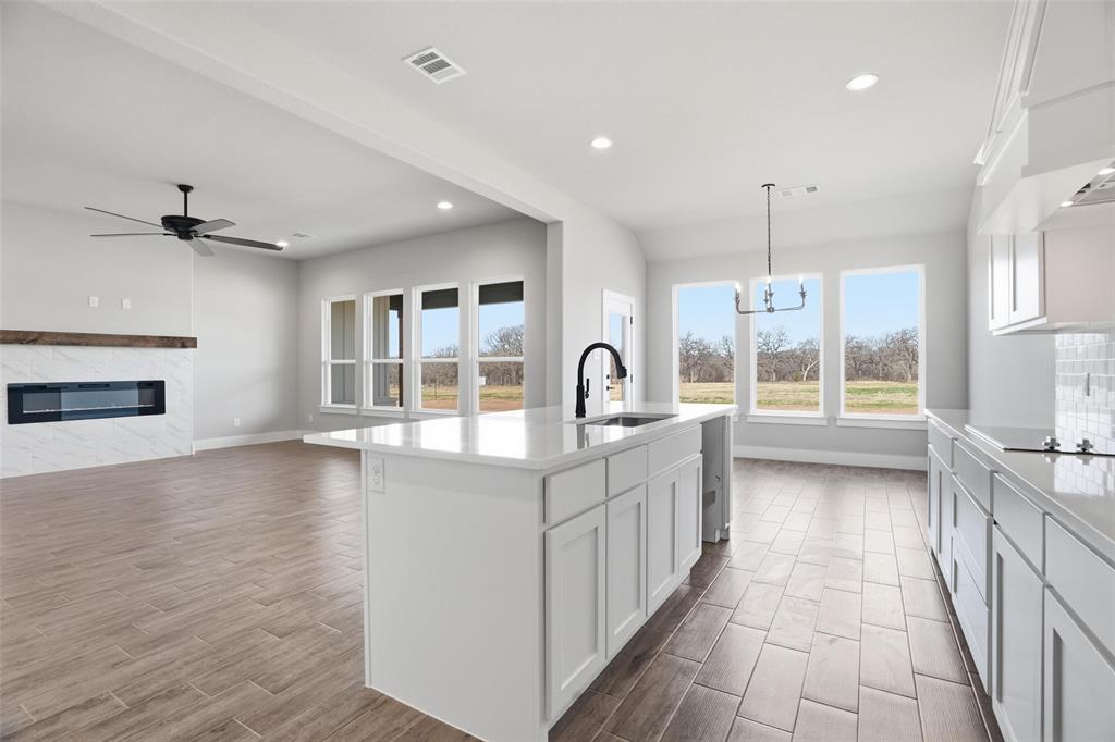 1102 Colt Road Springtown, TX 76082 - Photo 14 of 40