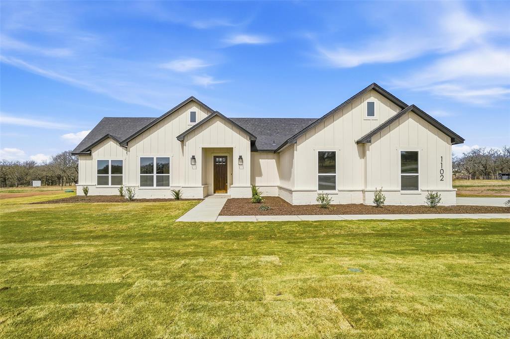 1102 Colt Road Springtown, TX 76082 - Photo 2 of 40