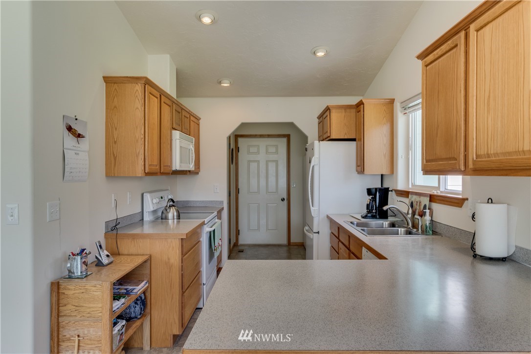 4950 Keystone Place Entiat, WA 98822 - Photo 8 of 25 Gallery Image 8