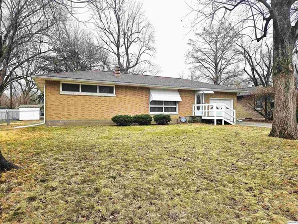 $185,000 | 2025 West Hilltop Drive, Quincy, IL 62305