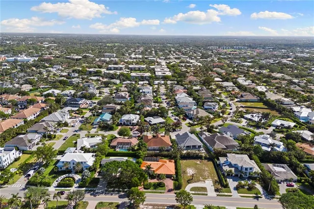 $3,995,000 | 3747 Fountainhead Lane, Naples, FL 34103
