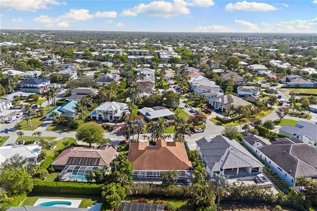 $3,995,000 | 3747 Fountainhead Lane, Naples, FL 34103
