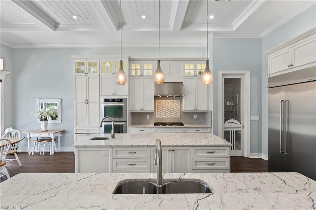 3747 Fountainhead Lane Naples, FL 34103 - Photo 8 of 36