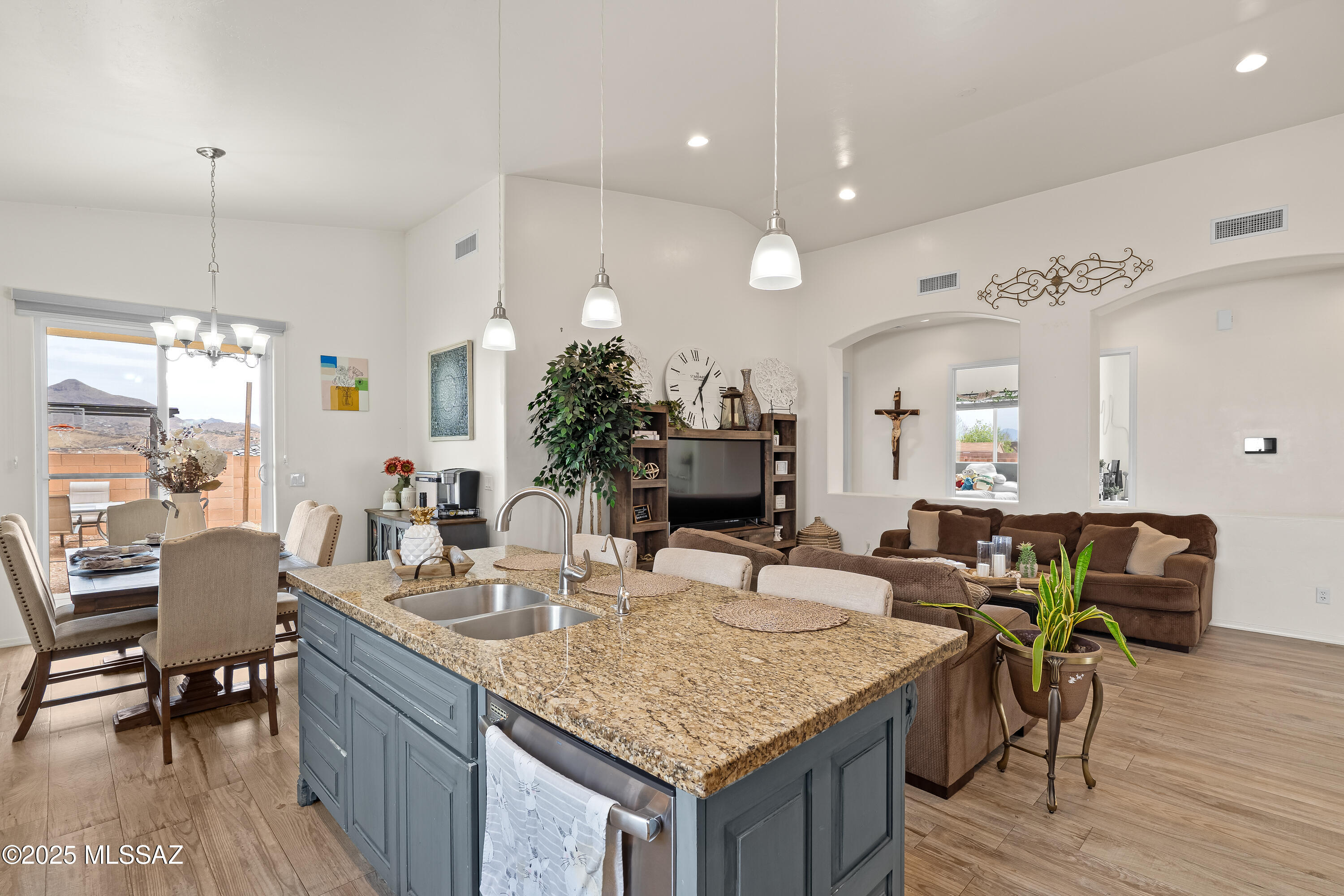 1089 Sicomoro Corte Rio Rico, AZ 85648 - Photo 13 of 47
