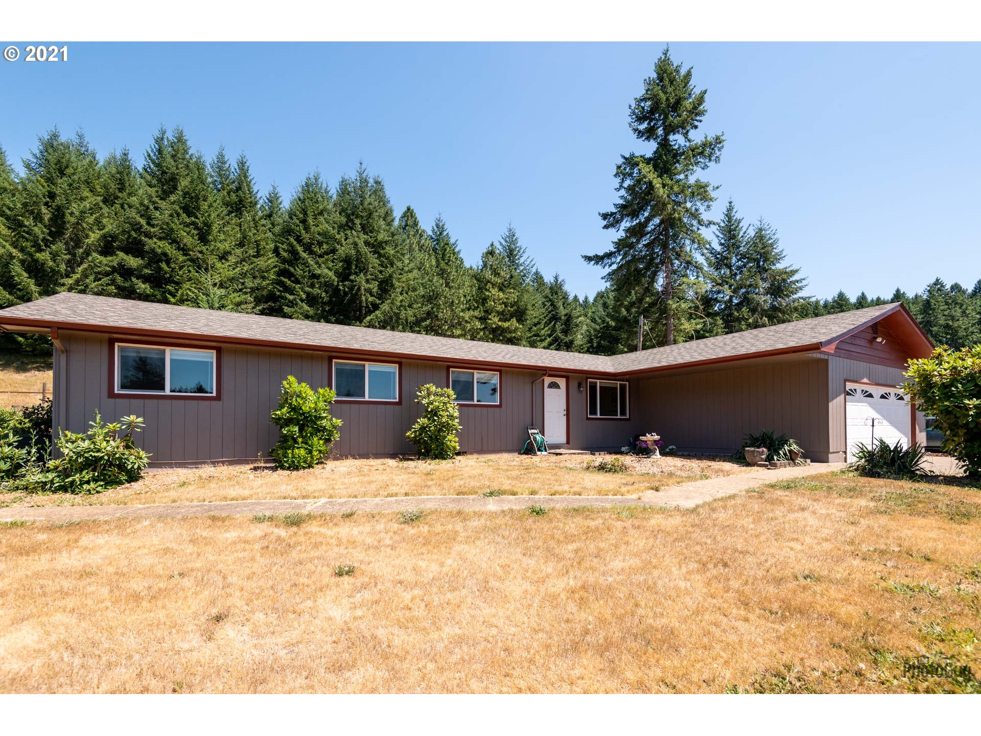 25255 Lawrence Road Junction City, OR 97448 - Photo 1 of 32 Gallery Image 1