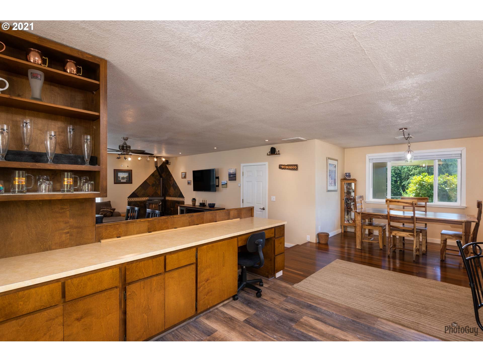 25255 Lawrence Road Junction City, OR 97448 - Photo 11 of 32 Gallery Image 11